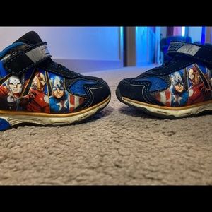 Avengers toddler size 6 shoes